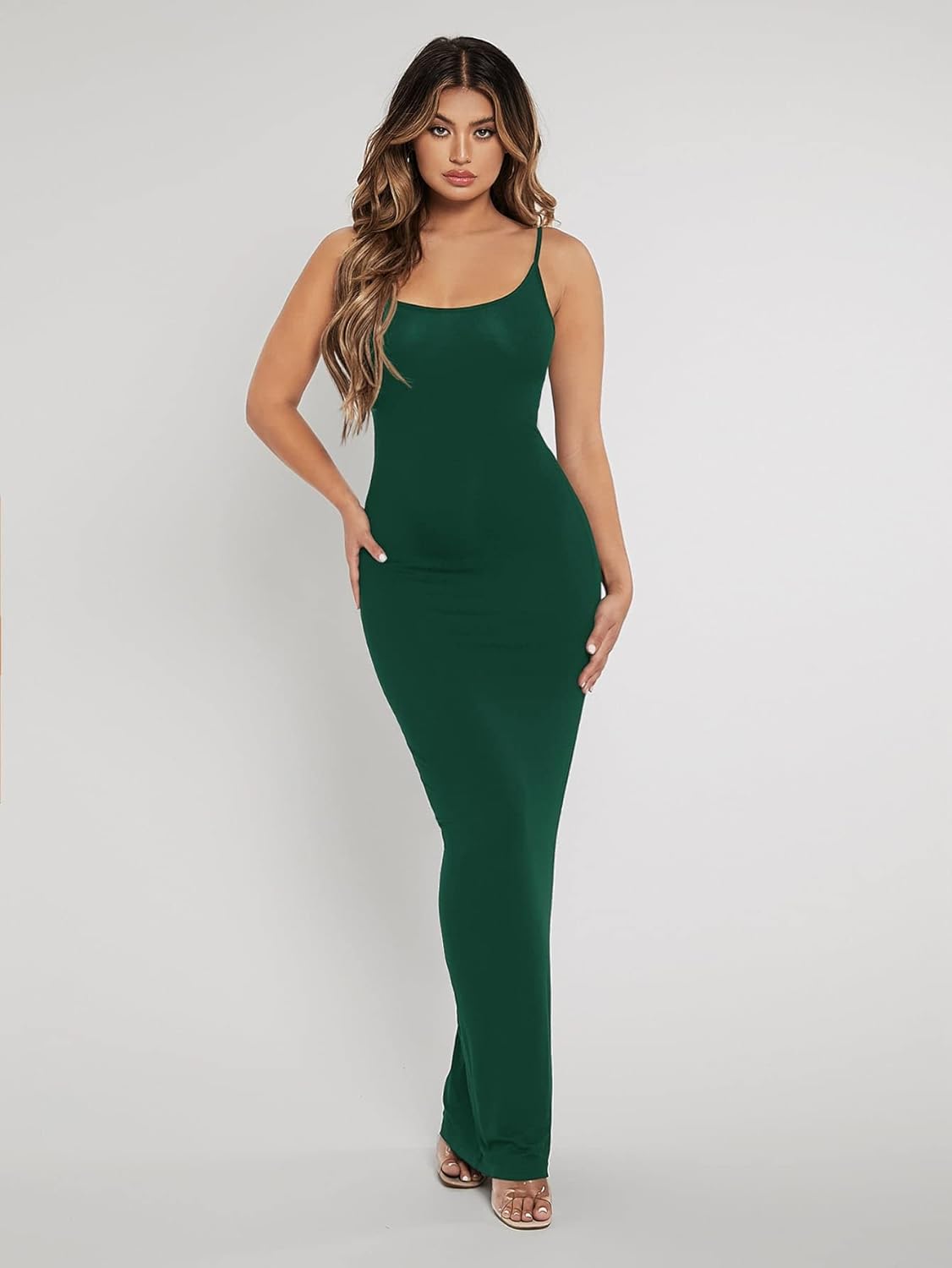 Élégance Sculptante™ – Robe Longue Ajustée à Bretelles Fines