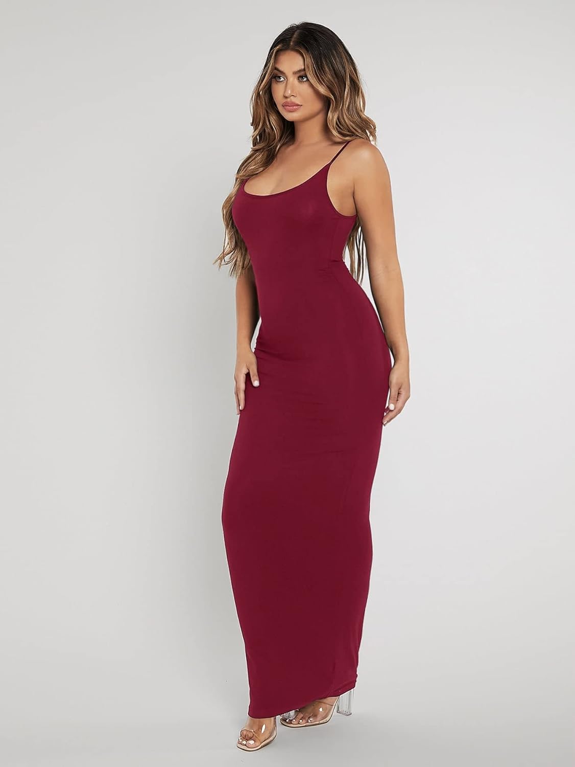 Élégance Sculptante™ – Robe Longue Ajustée à Bretelles Fines