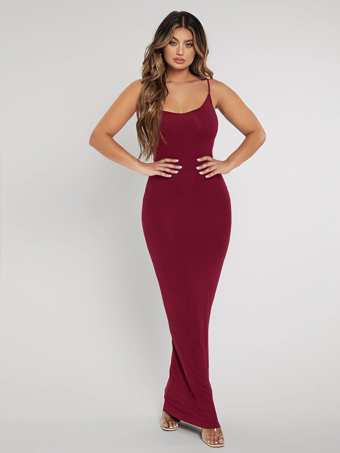 Élégance Sculptante™ – Robe Longue Ajustée à Bretelles Fines