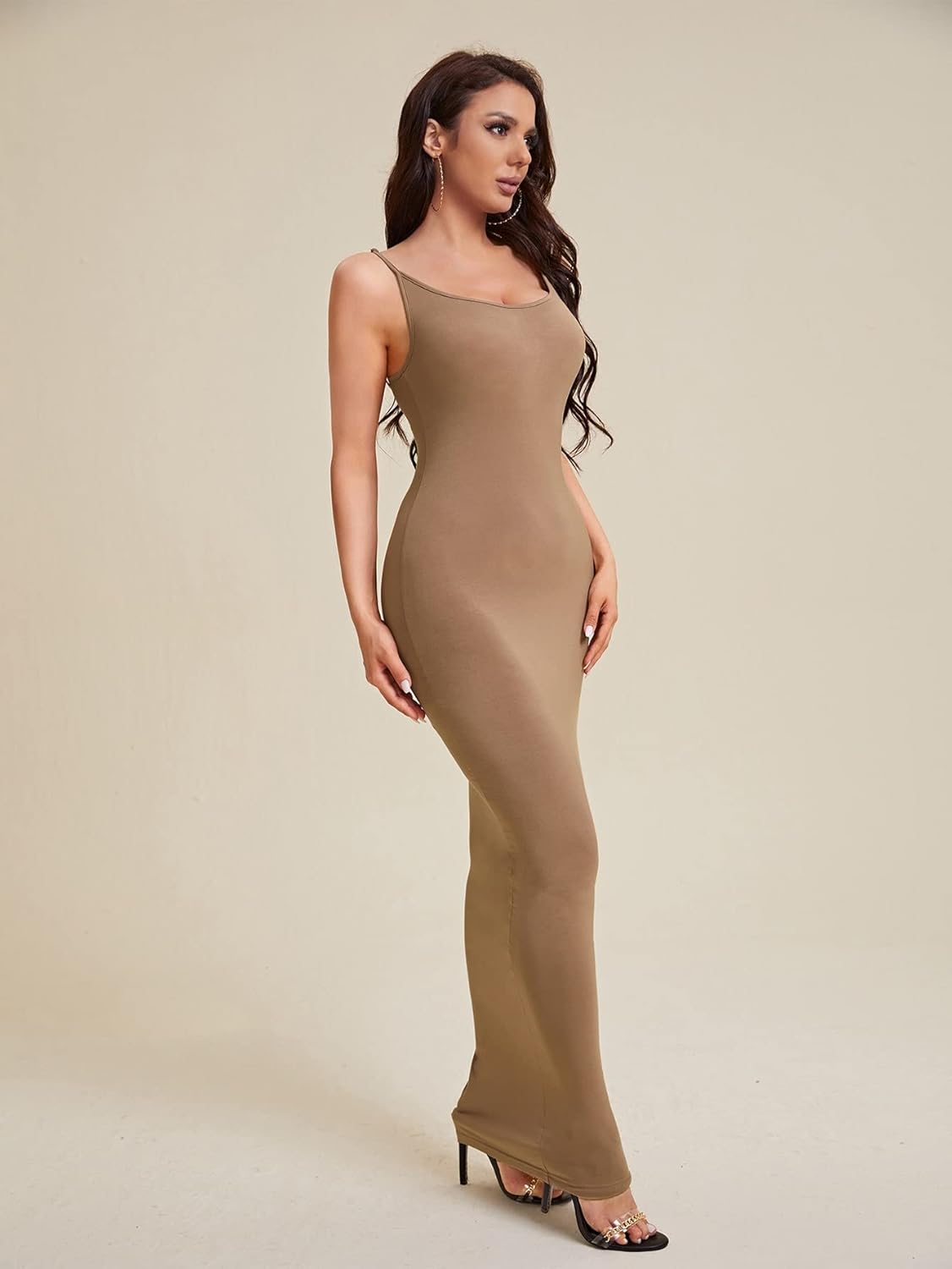 Élégance Sculptante™ – Robe Longue Ajustée à Bretelles Fines