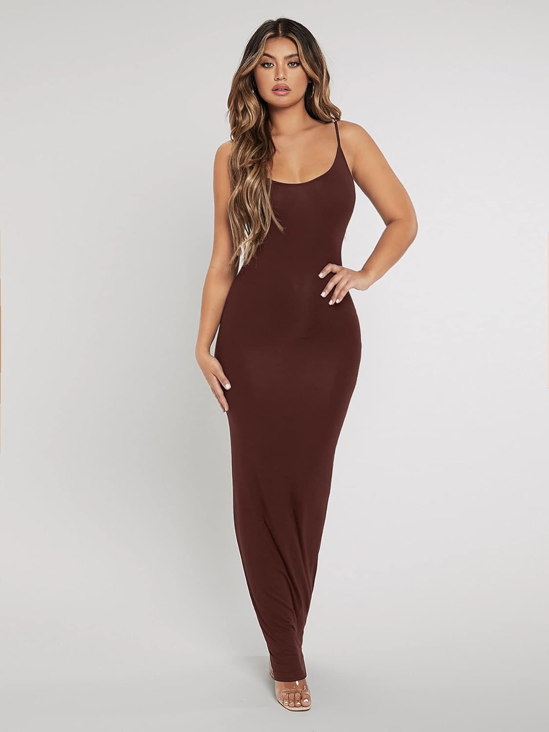 Élégance Sculptante™ – Robe Longue Ajustée à Bretelles Fines